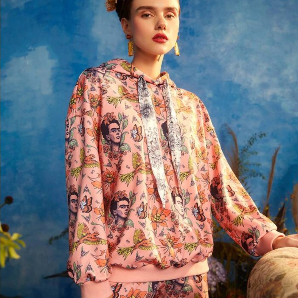 SHEIN x Frida Kahlo Pink Graphic Hoodie Sweater